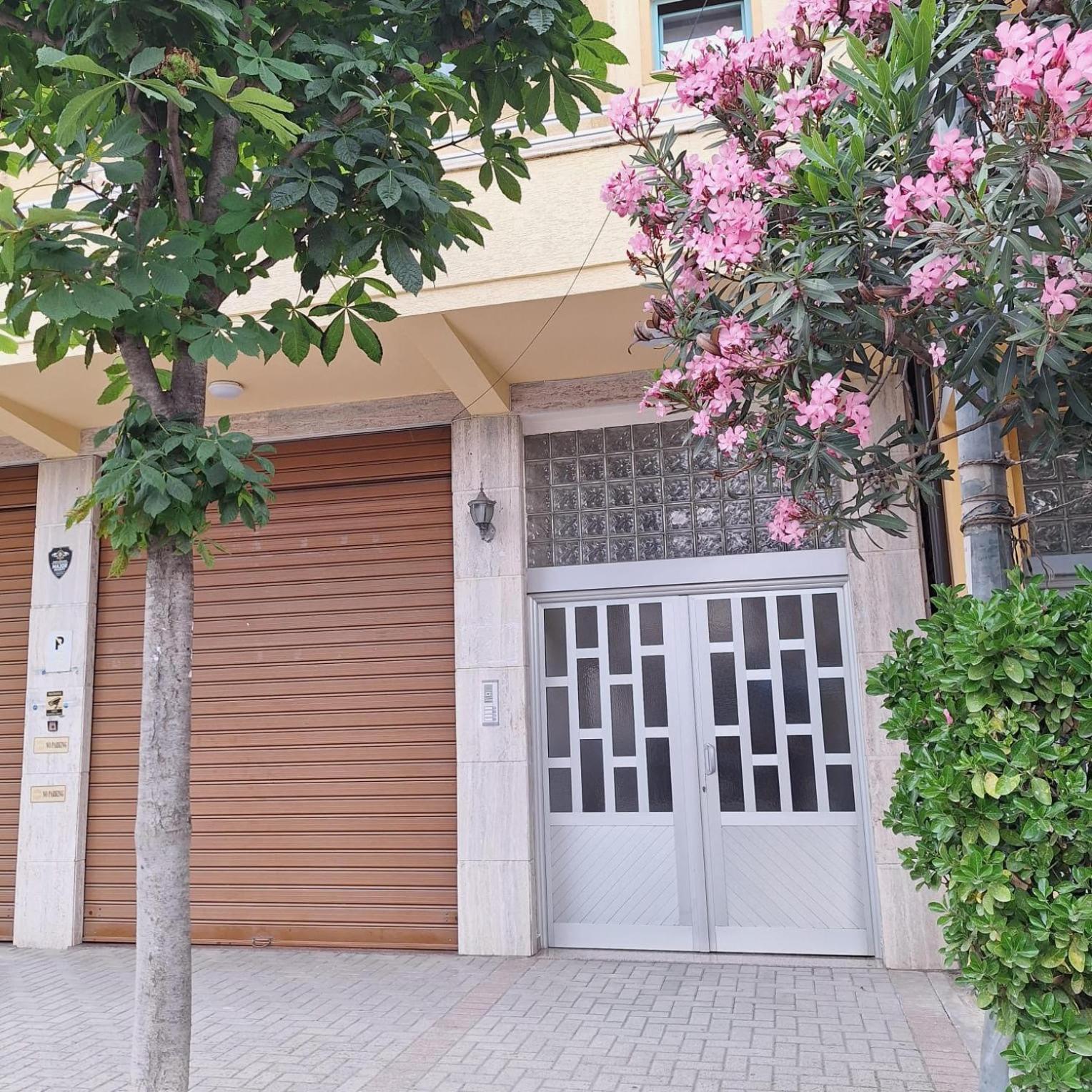 Tinas Rooms Durres Bagian luar foto