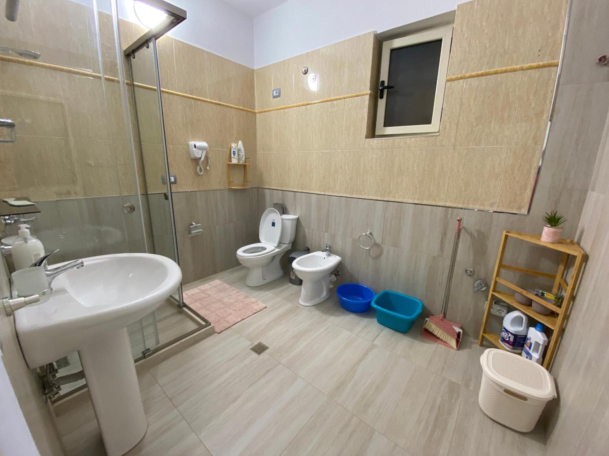 Tinas Rooms Durres Bagian luar foto